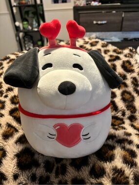 Squishmallows snoopy with Red Heart Antennae